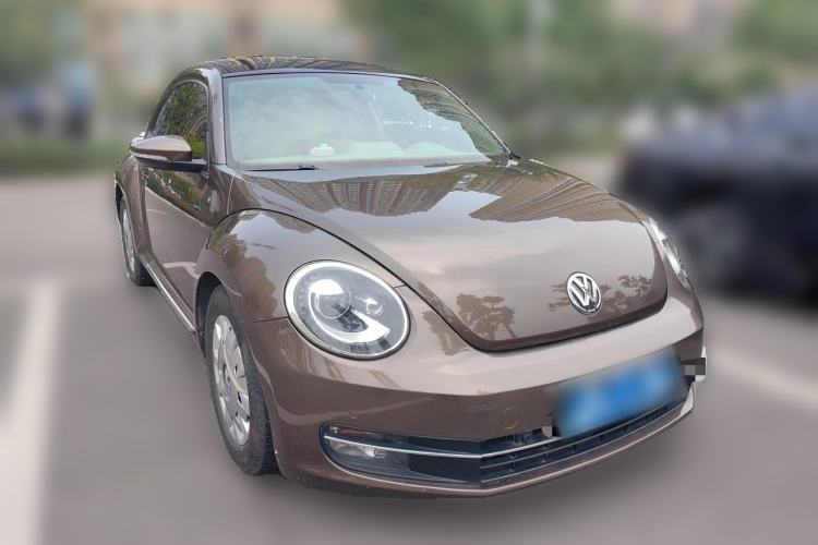 Used Volkswagen Beetle 2013 1.4 TSI Comfort Model Front Right 45 Deg