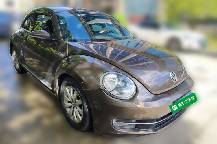 Used Volkswagen Beetle 2013 1.4TSI Fashion Edition Front Right 45 Deg