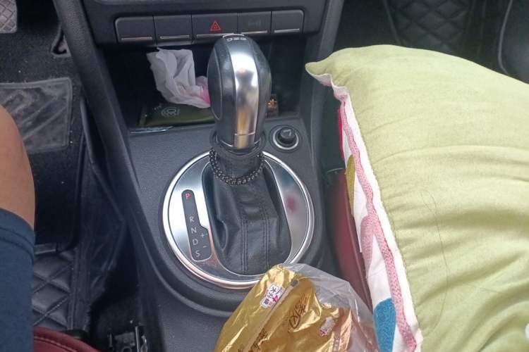 Used Volkswagen Beetle 2013 1.4TSI Fashion Edition Gear Lever