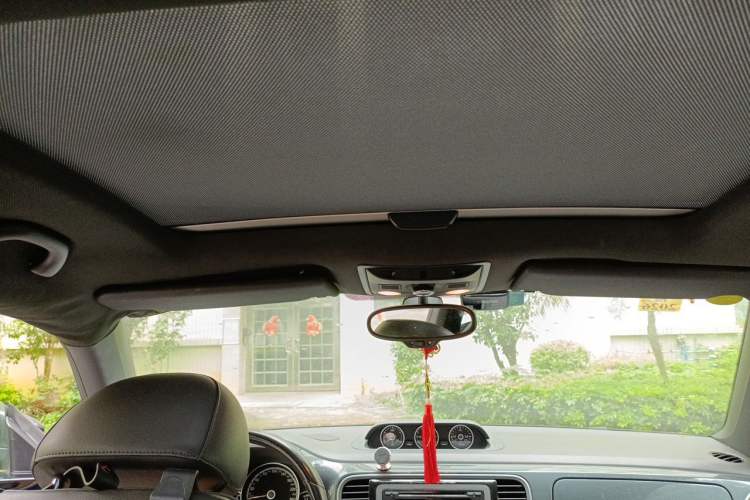 Used Volkswagen Beetle 2013 1.4TSI Luxury Model Headliner