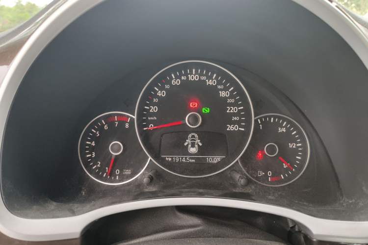 Used Volkswagen Beetle 2013 1.2TSI Comfort Model Instrument Cluster