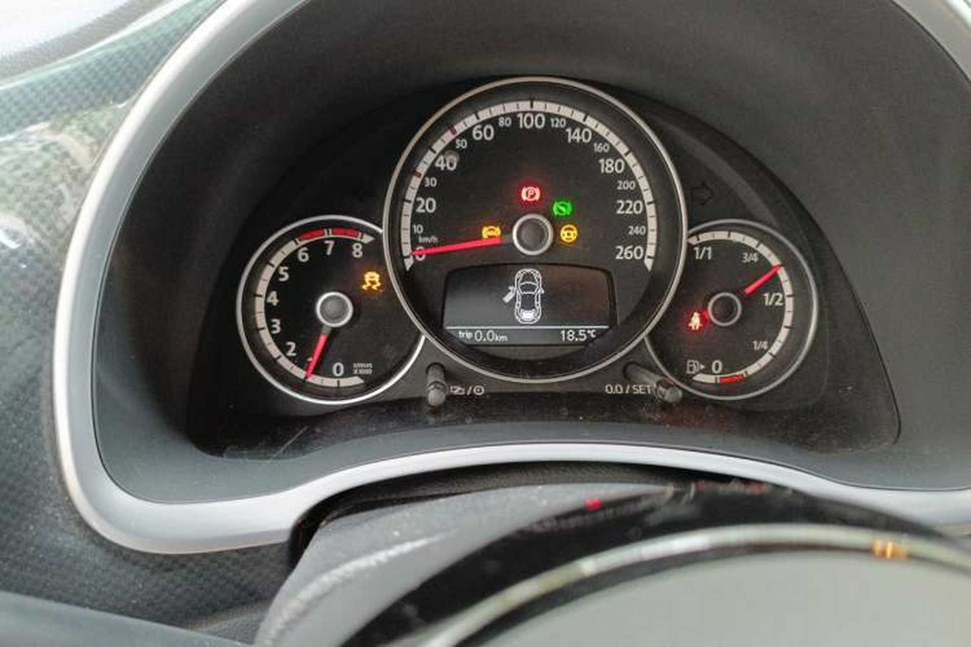 Used Volkswagen Beetle 2013 1.4TSI Luxury Model Instrument Cluster