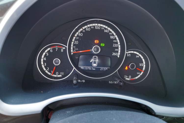 Used Volkswagen Beetle 2013 1.4TSI Fashion Edition Instrument Cluster