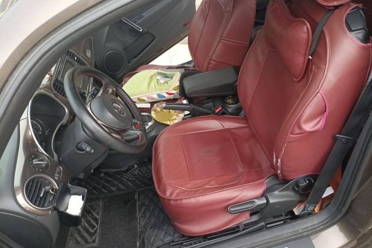 Used Volkswagen Beetle 2013 1.4TSI Fashion Edition Left Front Seat