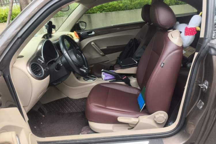 Used Volkswagen Beetle 2013 1.2TSI Fashion Edition Left Front Seat