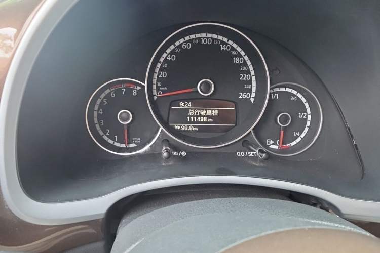 Used Volkswagen Beetle 2013 1.2TSI Fashion Edition Odometer Close Up