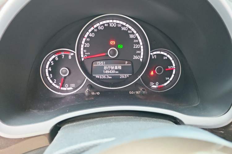 Used Volkswagen Beetle 2013 1.4TSI Fender Rock Edition Odometer Close Up