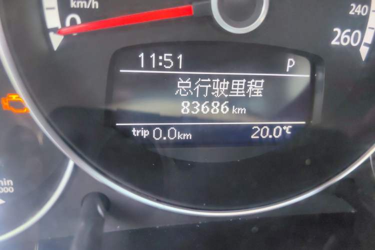 Used Volkswagen Beetle 2013 1.4 TSI Comfort Model Odometer Close Up