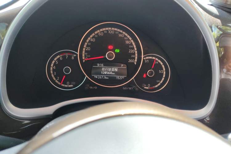 Used Volkswagen Beetle 2013 1.4TSI Fashion Edition Odometer Close Up