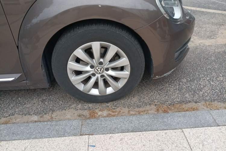 Used Volkswagen Beetle 2013 1.4TSI Fashion Edition Right Front Wheel Hub
