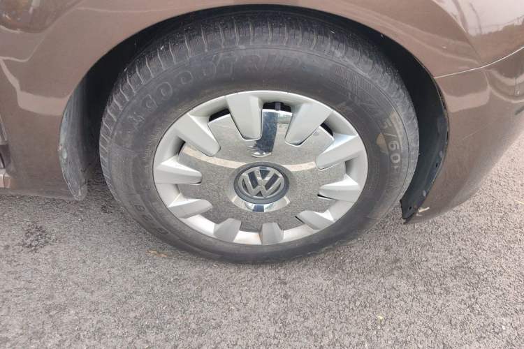 Used Volkswagen Beetle 2013 1.4 TSI Comfort Model Right Front Wheel Hub