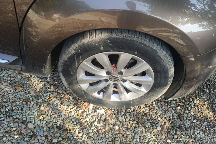 Used Volkswagen Beetle 2013 1.2TSI Fashion Edition Right Front Wheel Hub