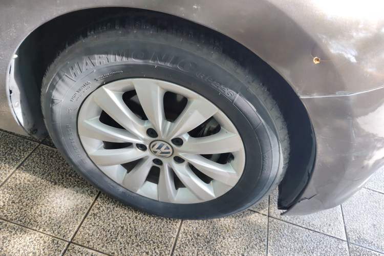Used Volkswagen Beetle 2013 1.4TSI Fashion Edition Right Front Wheel Hub