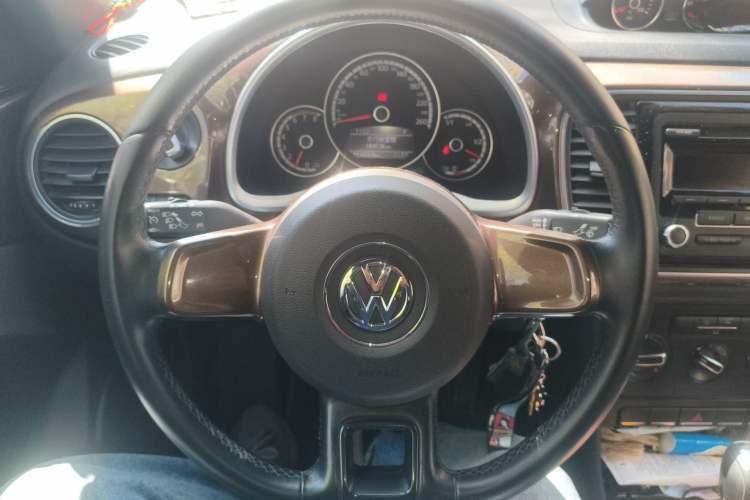 Used Volkswagen Beetle 2013 1.4TSI Fashion Edition Steering Wheel