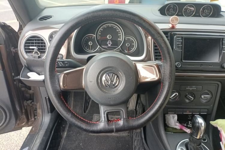Used Volkswagen Beetle 2013 1.4TSI Fashion Edition Steering Wheel