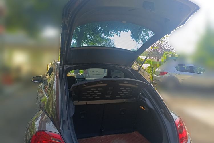 Used Volkswagen Beetle 2013 1.2TSI Fashion Edition Trunk