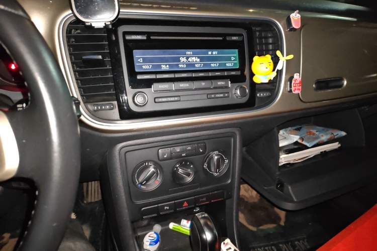 Used Volkswagen Beetle 2013 1.4 TSI Comfort Model Audio And AC Panel