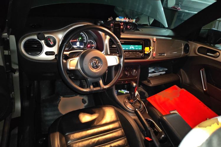 Used Volkswagen Beetle 2013 1.4 TSI Comfort Model Center Console