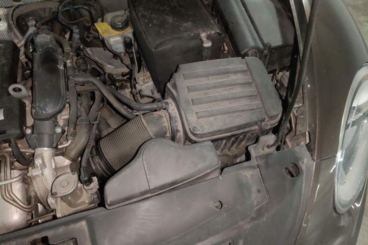 Used Volkswagen Beetle 2013 1.2TSI Fashion Edition Engine Bay Left