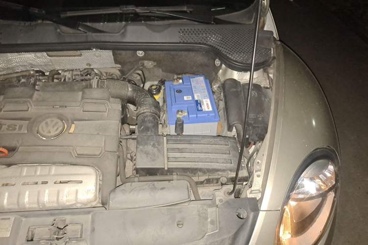 Used Volkswagen Beetle 2013 1.4 TSI Comfort Model Engine Bay Left