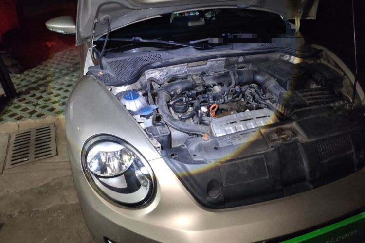 Used Volkswagen Beetle 2013 1.4 TSI Comfort Model Engine Bay Right