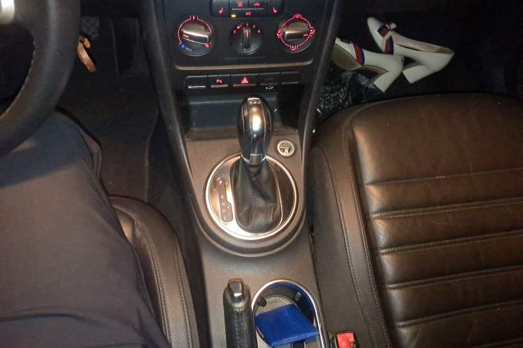 Used Volkswagen Beetle 2013 1.4 TSI Comfort Model Gear Lever