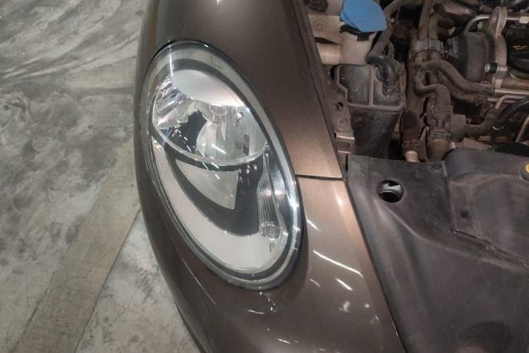 Used Volkswagen Beetle 2013 1.2TSI Fashion Edition Right Front Headlight