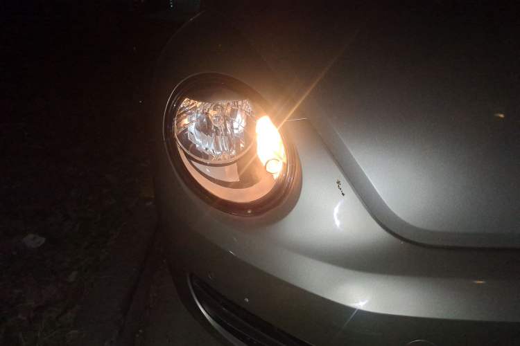 Used Volkswagen Beetle 2013 1.4 TSI Comfort Model Right Front Headlight