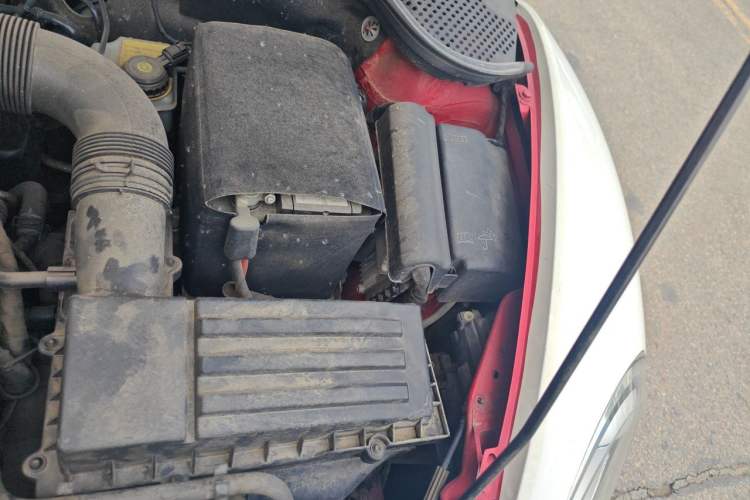 Used Volkswagen Beetle 2013 1.4TSI Fashion Edition Engine Bay Left