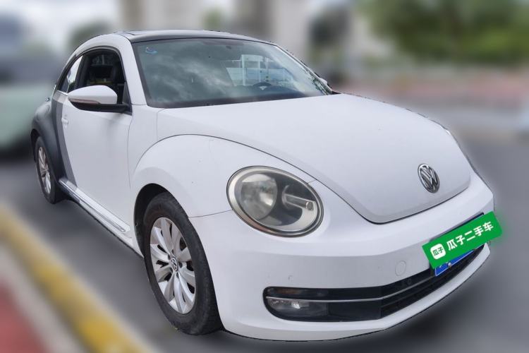 Used Volkswagen Beetle 2013 1.4 TSI Comfort Model Front Right 45 Deg