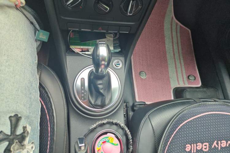 Used Volkswagen Beetle 2013 1.4TSI Fashion Edition Gear Lever