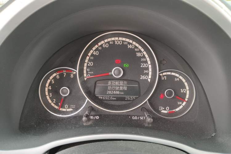 Used Volkswagen Beetle 2013 1.4 TSI Comfort Model Instrument Cluster