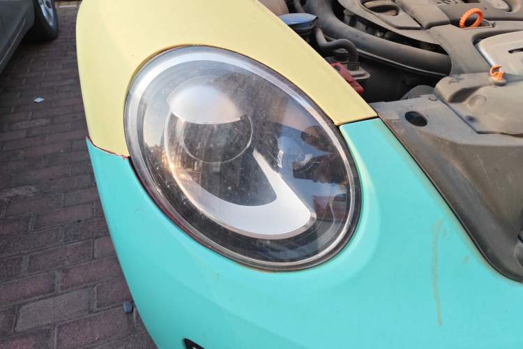 Used Volkswagen Beetle 2013 1.4TSI Luxury Model Right Front Headlight