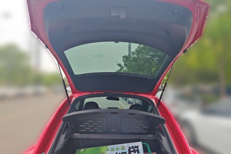 Used Volkswagen Beetle 2013 1.4TSI Fashion Edition Trunk