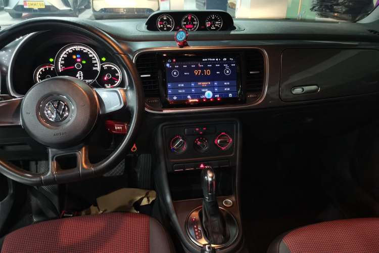 Used Volkswagen Beetle 2013 1.4TSI Fashion Edition Audio And AC Panel