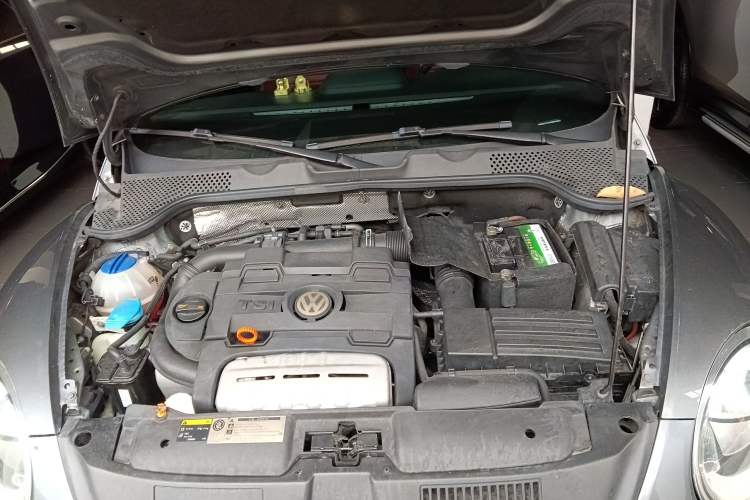 Used Volkswagen Beetle 2013 1.4 TSI Comfort Model Engine Bay