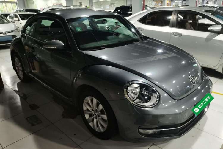Used Volkswagen Beetle 2013 1.4TSI Fashion Edition Front Right 45 Deg