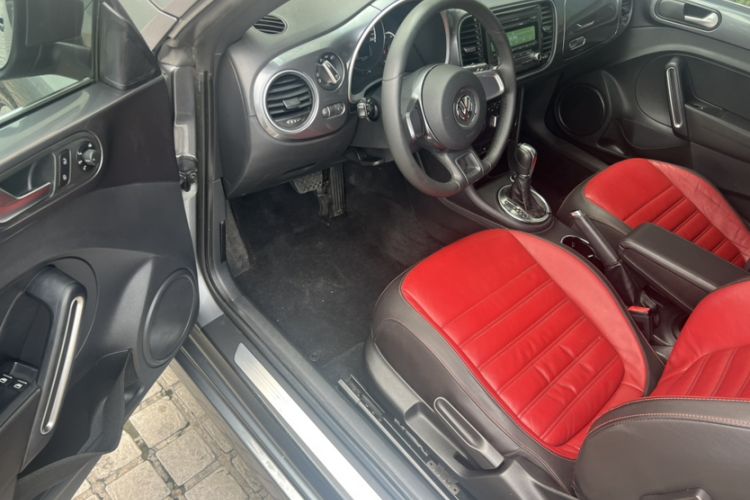 Used Volkswagen Beetle 2013 1.4 TSI Comfort Model Interior 6