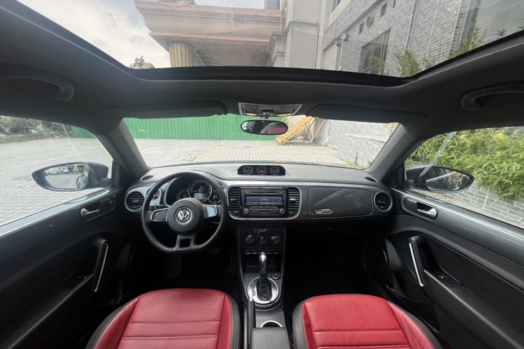 Used Volkswagen Beetle 2013 1.4 TSI Comfort Model Interior 8