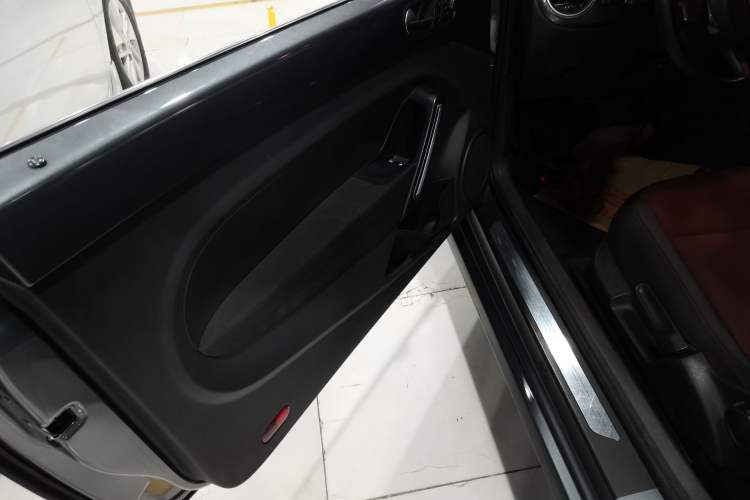 Used Volkswagen Beetle 2013 1.4TSI Fashion Edition Left Front Door Interior