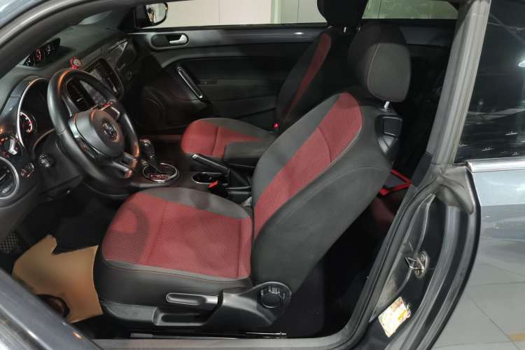 Used Volkswagen Beetle 2013 1.4TSI Fashion Edition Left Front Seat