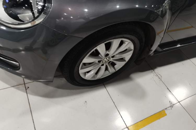 Used Volkswagen Beetle 2013 1.4TSI Fashion Edition Left Front Wheel Hub