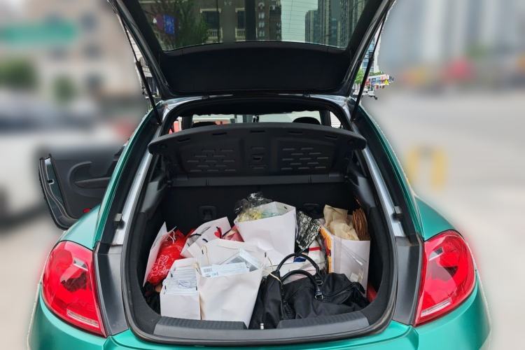 Used Volkswagen Beetle 2013 1.2TSI Fashion Edition Trunk