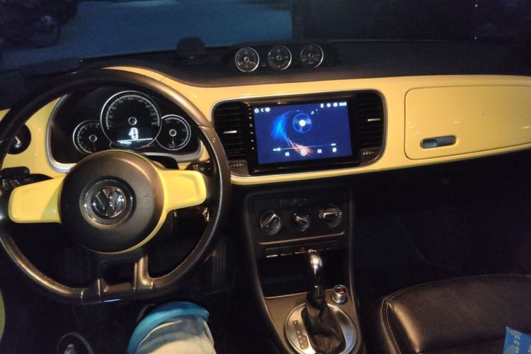 Used Volkswagen Beetle 2013 1.2TSI Fashion Edition Center Console