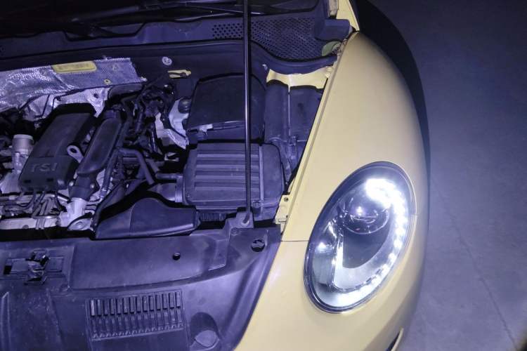 Used Volkswagen Beetle 2013 1.2TSI Fashion Edition Engine Bay Left