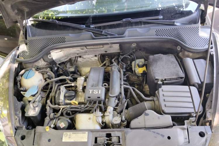 Used Volkswagen Beetle 2013 1.2TSI Fashion Edition Engine Bay