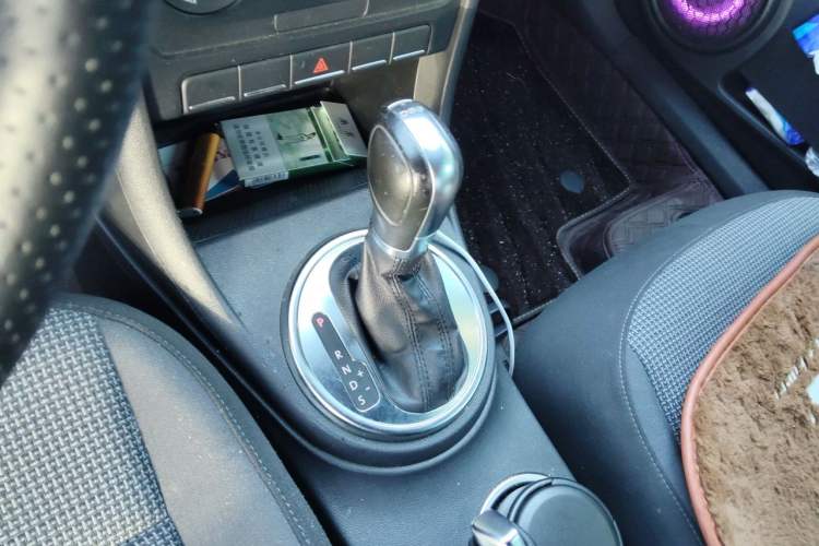Used Volkswagen Beetle 2013 1.2TSI Fashion Edition Gear Lever