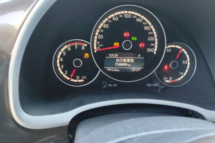 Used Volkswagen Beetle 2013 1.2TSI Fashion Edition Odometer Close Up