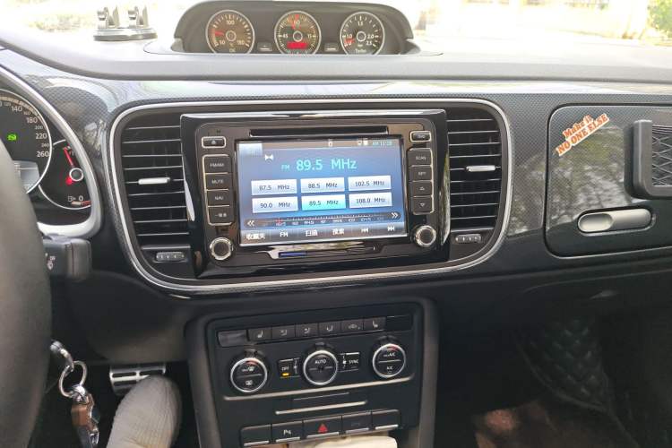 Used Volkswagen Beetle 2013 1.4TSI Luxury Model Audio And AC Panel