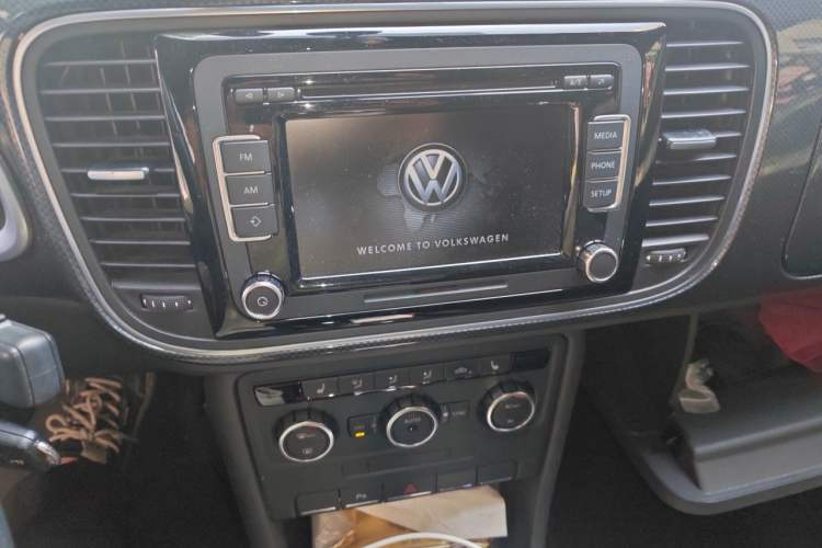 Used Volkswagen Beetle 2013 1.4TSI Luxury Model Audio And AC Panel